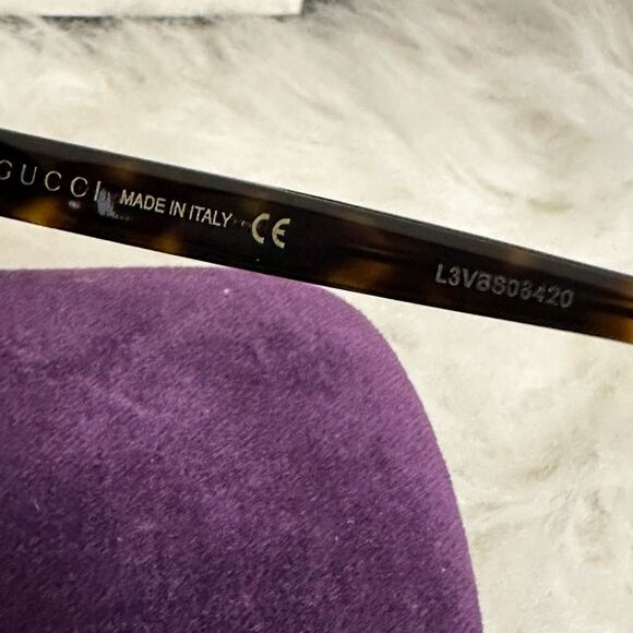 ?Authentic Gucci Sunglasses with Case? main image 9